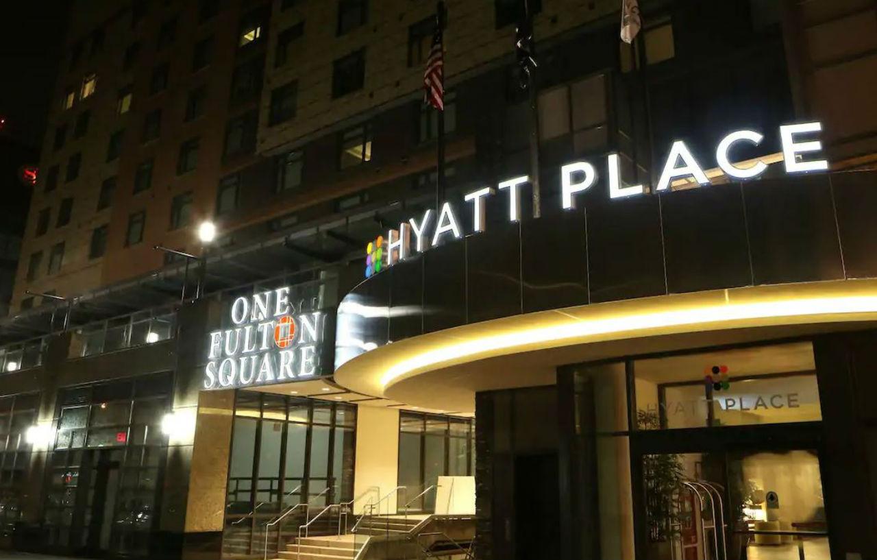 Hyatt Place Flushing/Lga Airport Нью-Йорк Экстерьер фото