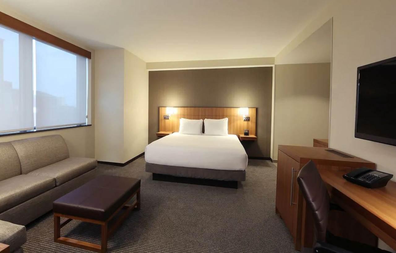 Hyatt Place Flushing/Lga Airport Нью-Йорк Экстерьер фото