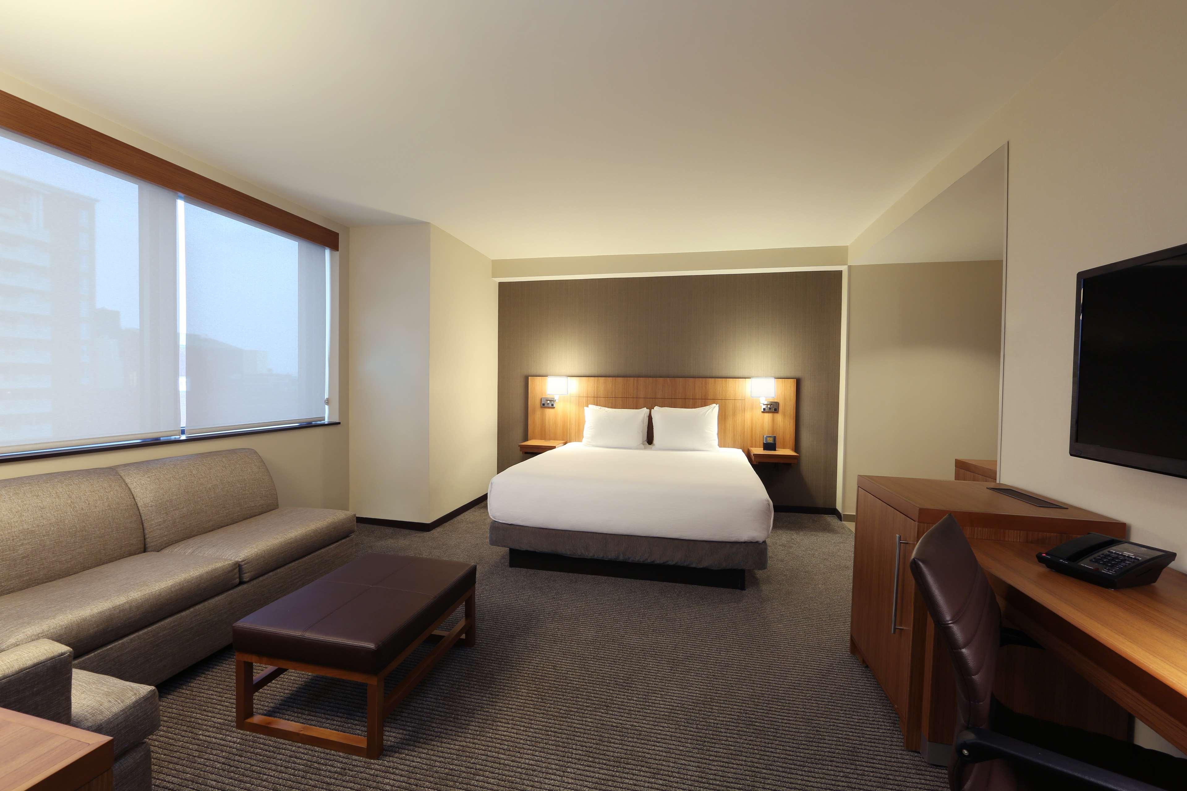 Hyatt Place Flushing/Lga Airport Нью-Йорк Экстерьер фото