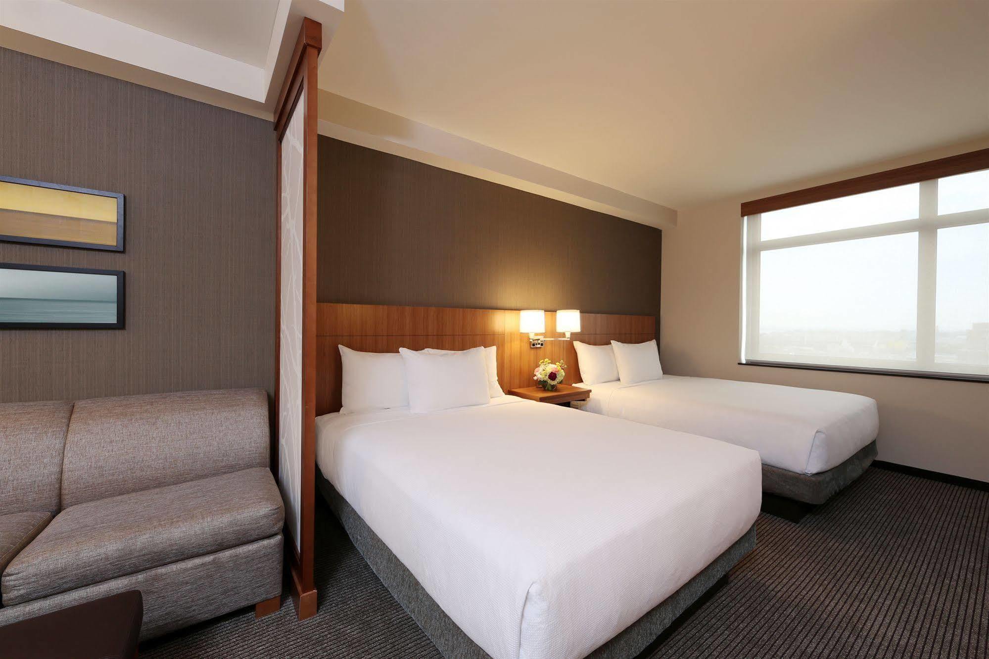 Hyatt Place Flushing/Lga Airport Нью-Йорк Экстерьер фото